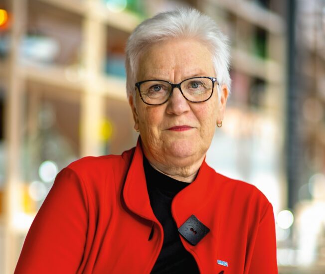 Porträttbild på PRO:s ordförande Åsa Lindestam