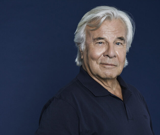 Porträttbild på Jan Guillou