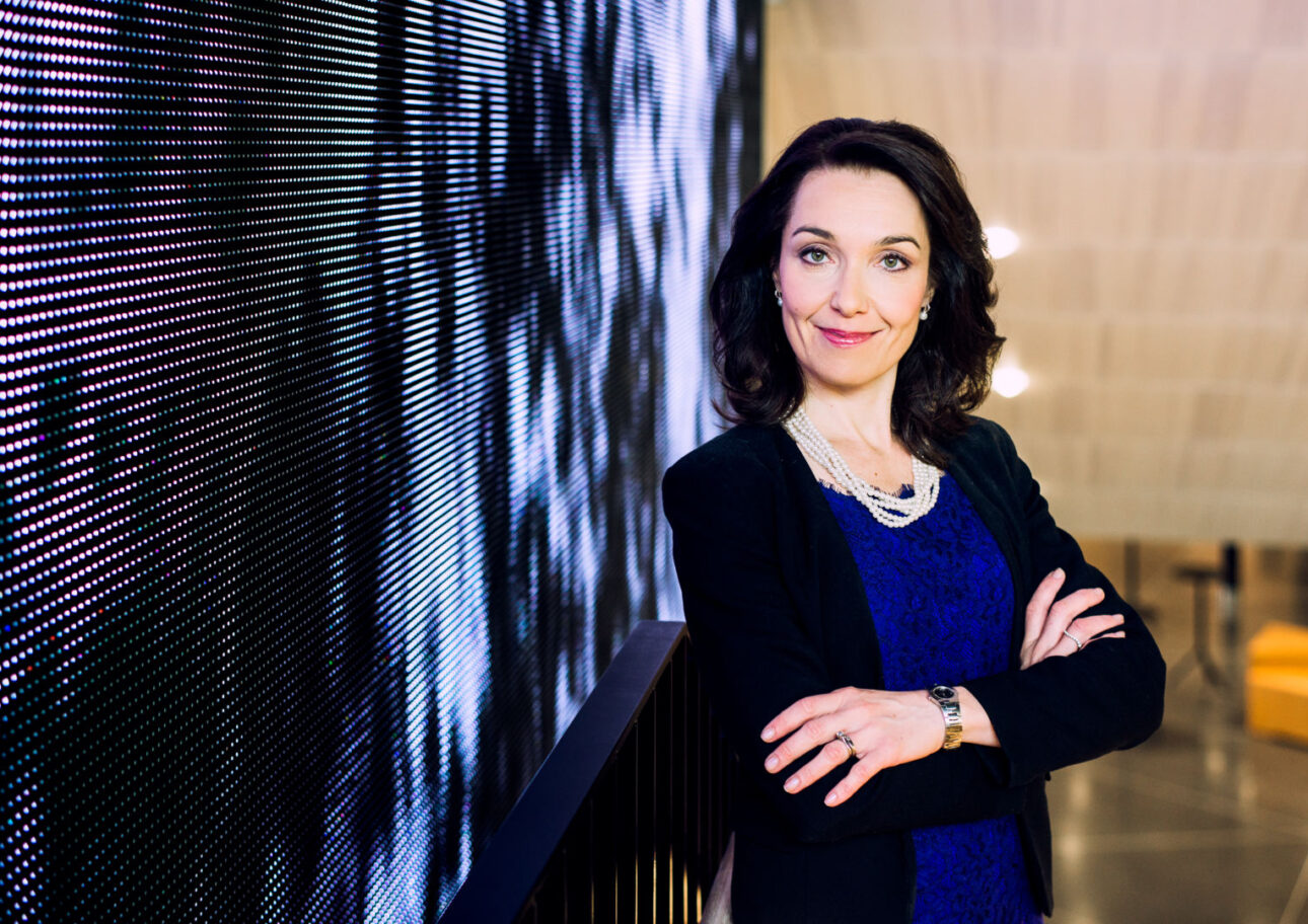 Porträttbild på Miia Kivipelto