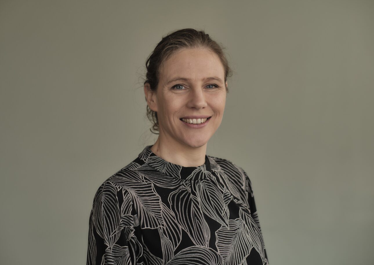 Porträttbild på Sara Henricsson